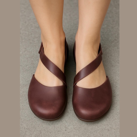The Art Company Shoes - Women's Cross-Strap Mary Jane Flats - Brown